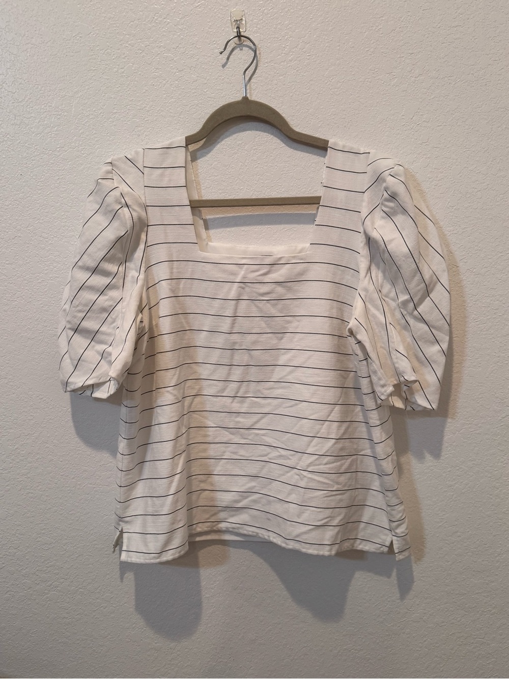 Vince Camuto Striped Square-Neck Puff Sleeve Top - White/Black